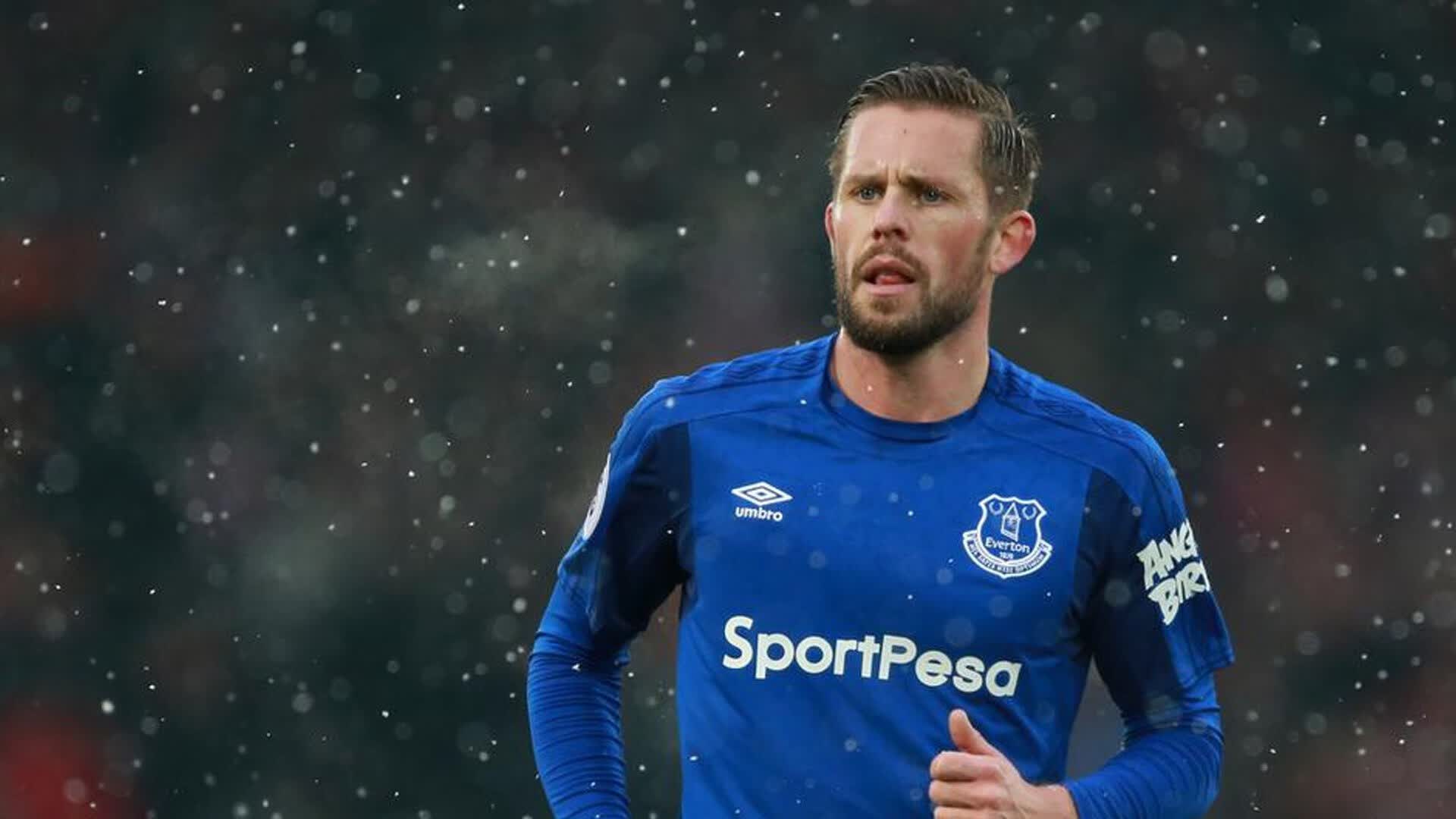 闪电风暴席卷王子公园,巴黎开场5分钟两球击穿哈兰德防线,闪电风暴席卷王子公园,巴黎开场5分钟两球击穿哈兰德防线